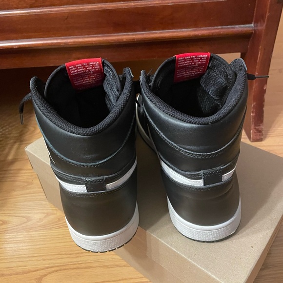 Nike Air Jordan 1 Yin Yang (black and white) - Picture 3 of 6